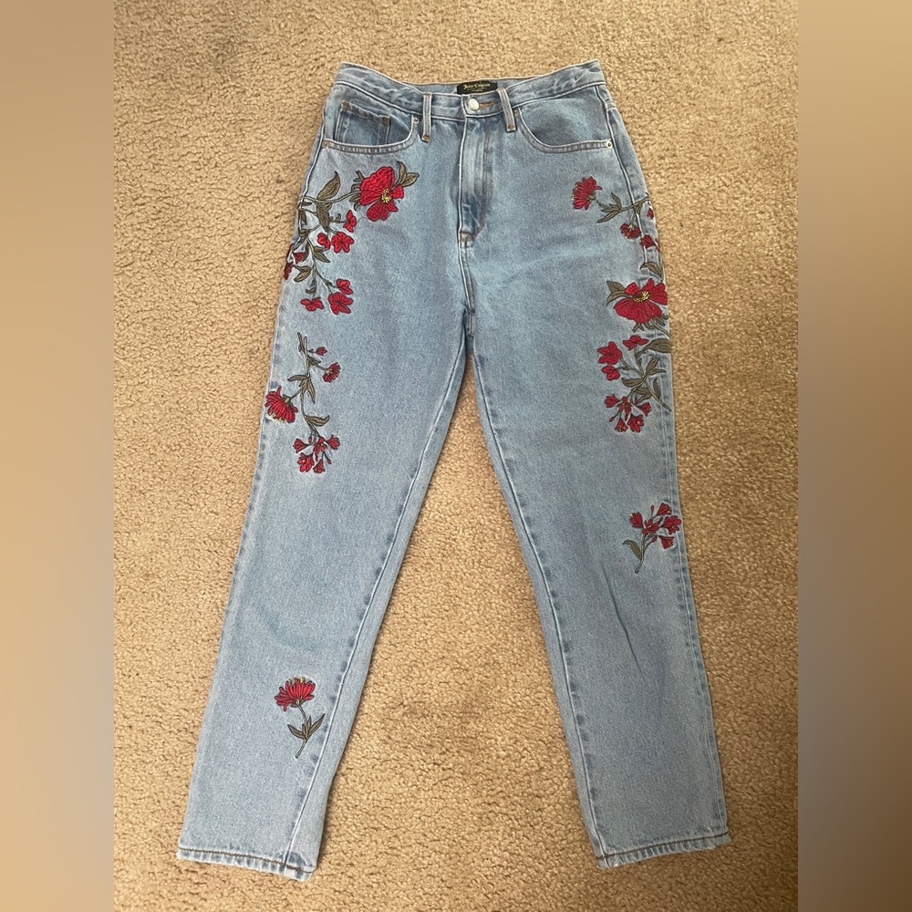 Juicy couture black label girlfriend embroidered jeans
